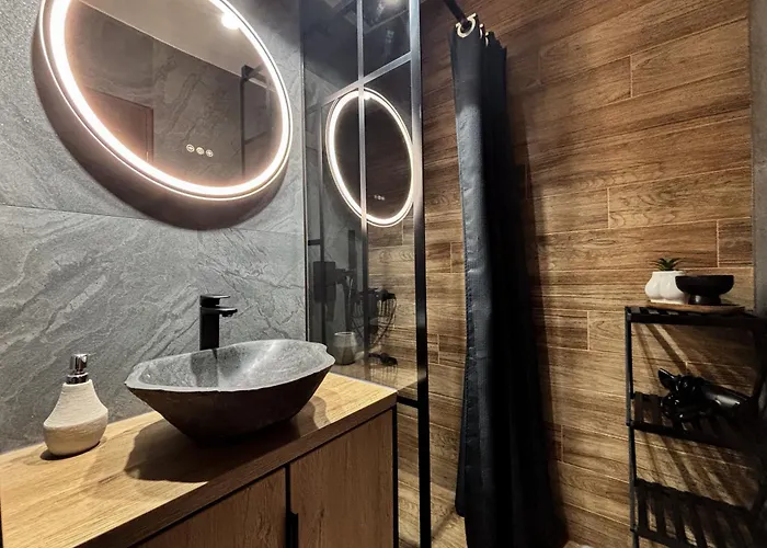 Inoria - Comfy With Private Parking Cluj-Napoca