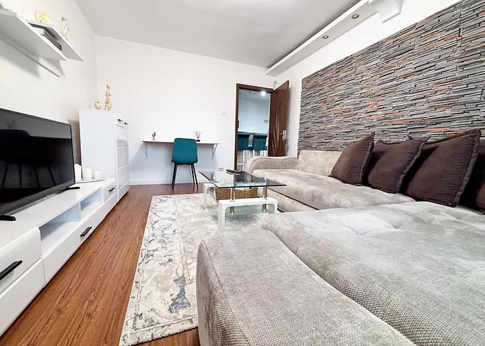 Inoria - Comfy With Private Parking Appartamento *