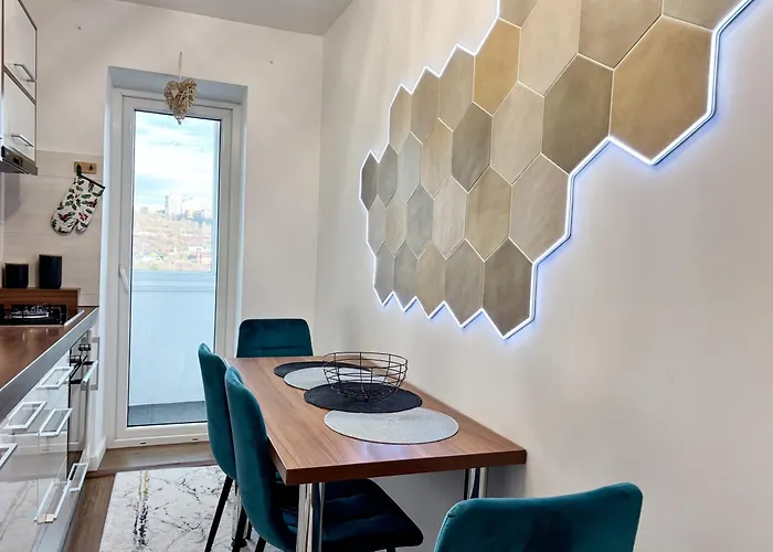 Appartamento Inoria - Comfy With Private Parking